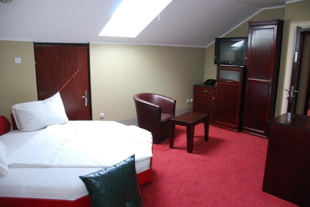Hotel Vila Mitic Luxx Spa Centar Leskovac  Room photo