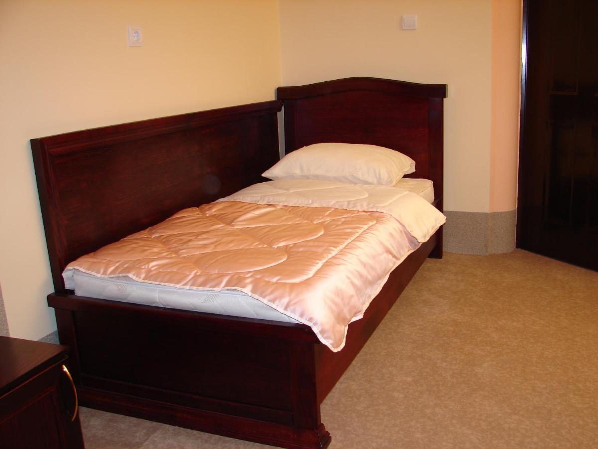 Hotel Vila Mitic Luxx Spa Centar Leskovac  Room photo